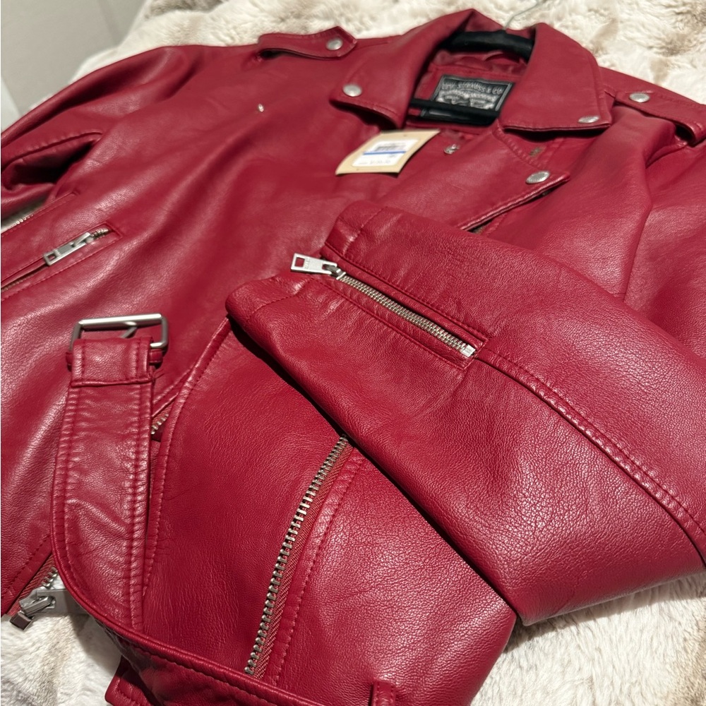 Levi’s jacket from JCPenney. Never worn, didn’t fit. - Picture 6 of 7